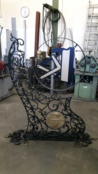 Geschmiedetes Gestell in der Werkstatt